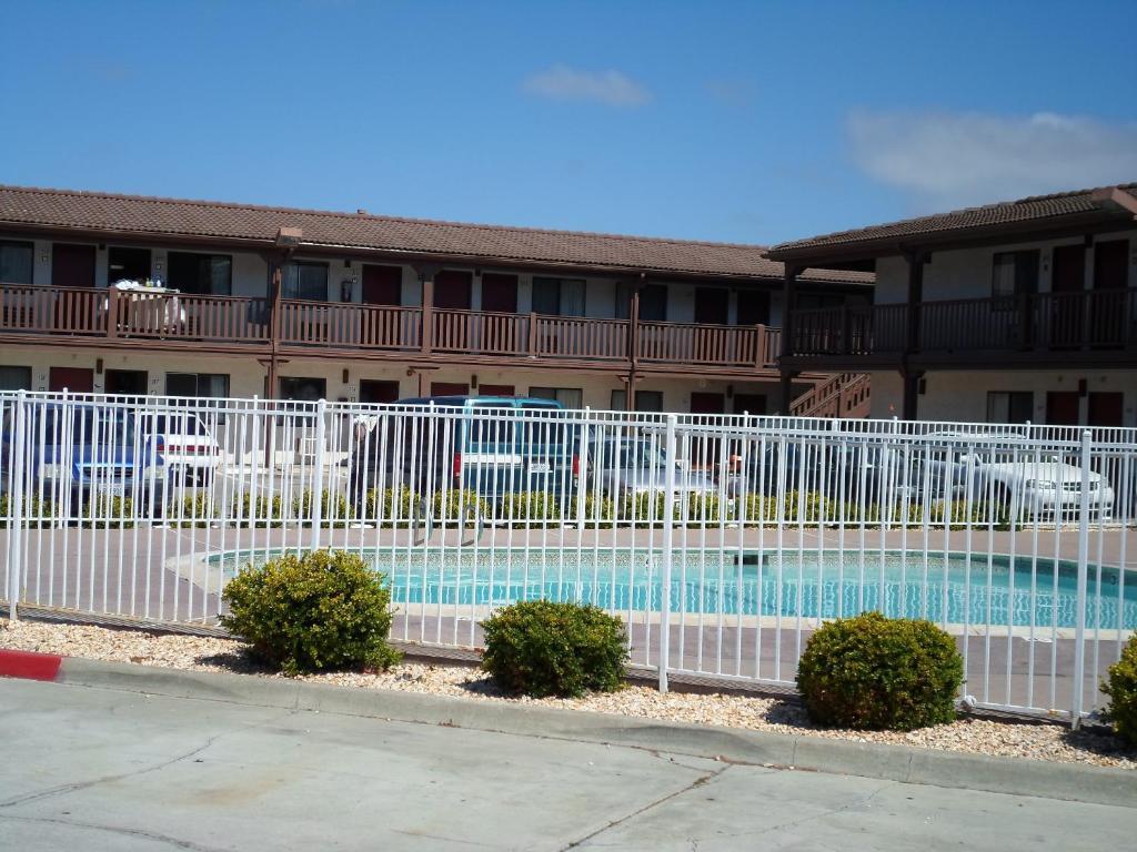 Ez 8 Motel Newark Exterior foto